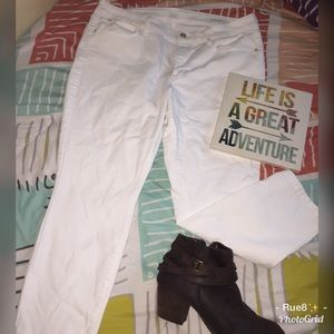 a.n.a White Jeans 🎟